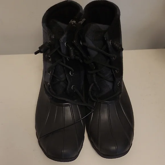 Sperry Women's Black and Gray Plaid Winter Boots - Picture 9 of 9